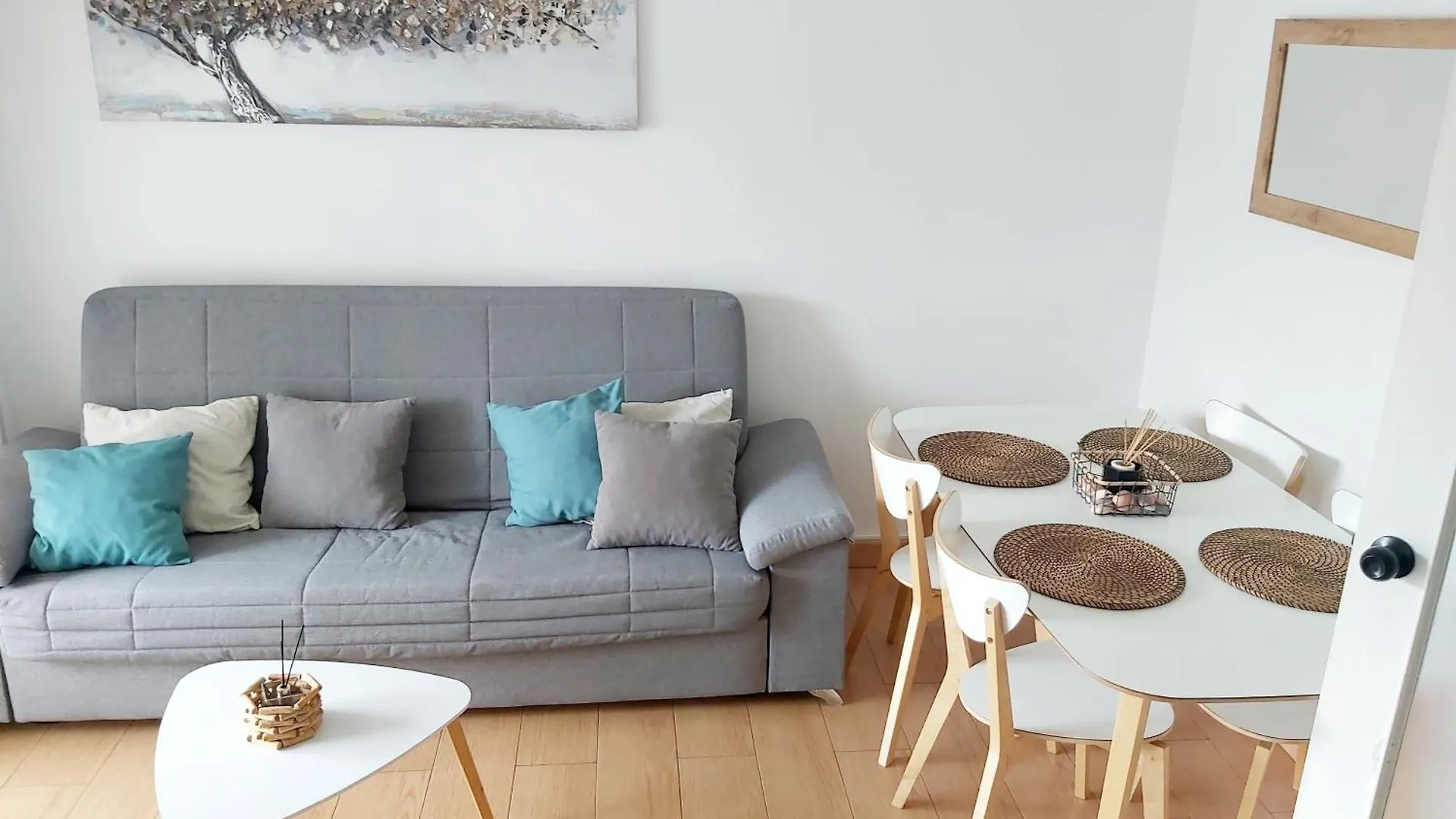 Apartamento A 300 Mts De La Playa, 25 Minutos De Port Aventura Y 50 De Barcelona Coma-ruga